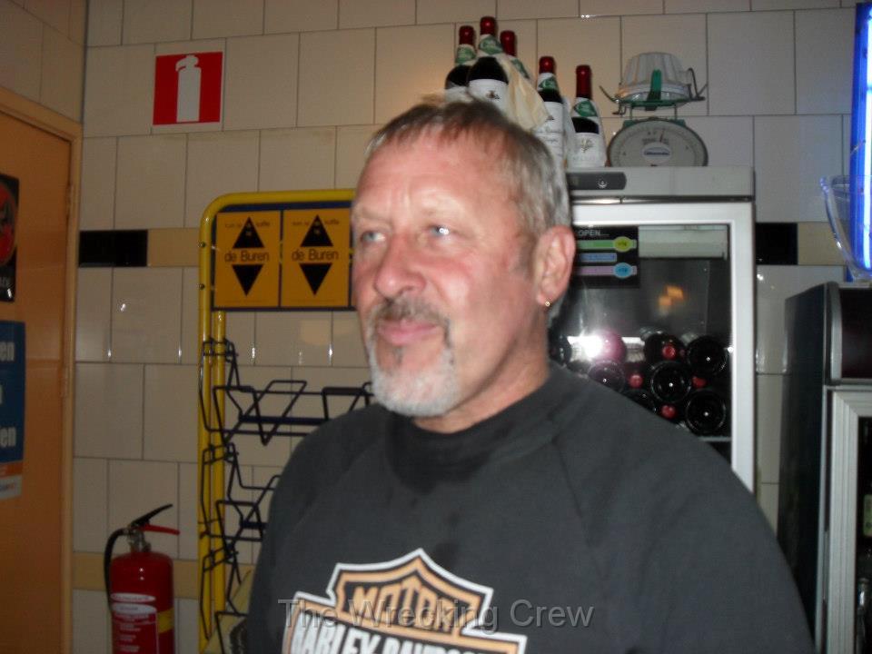 44268_4441679196794_421203818_n.jpg